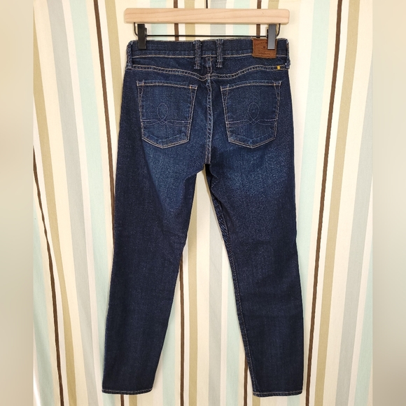 Lucky Brand Sofia Capri Dark Wash Jeans, size 2/26 - Picture 3 of 9